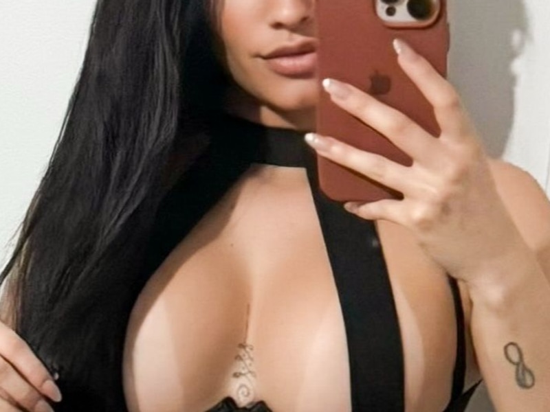 Julie25